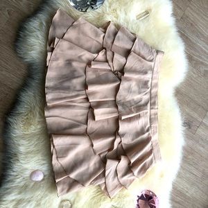 NWOT Forever 21 Ruffle Skirt Size US M in Ash Rose